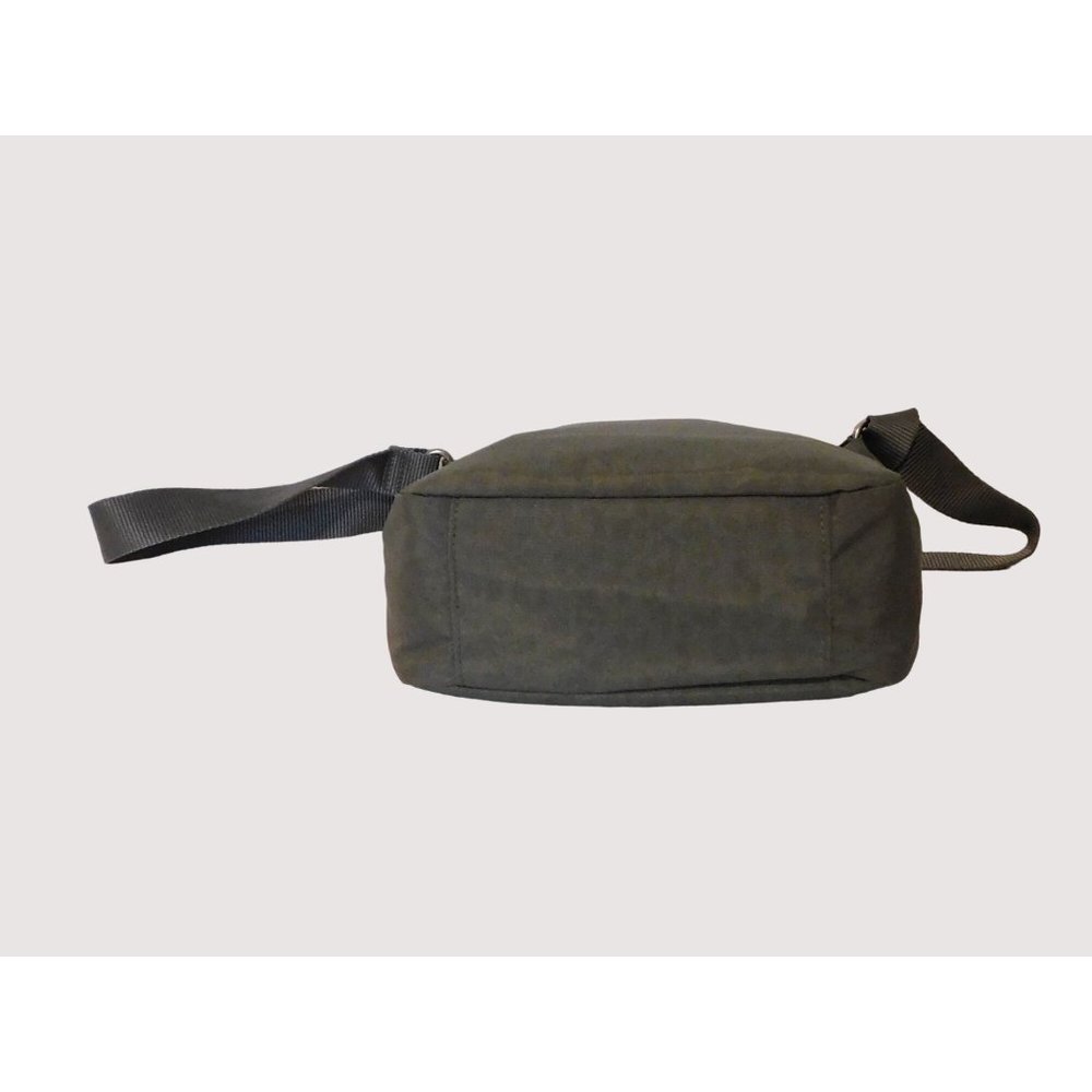 Baggallini Animal Print Crossbody Purse Gray Nylon Adj. Strap 10 in x 10.5 in - Picture 8 of 13